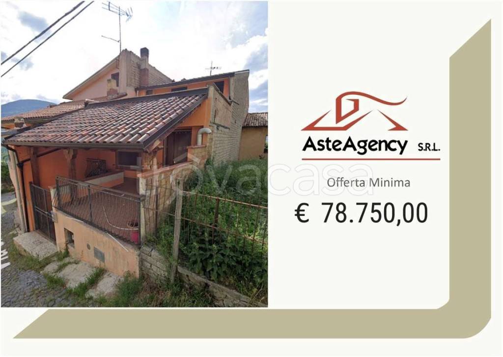 casa indipendente in vendita a L'Aquila in zona Sassa