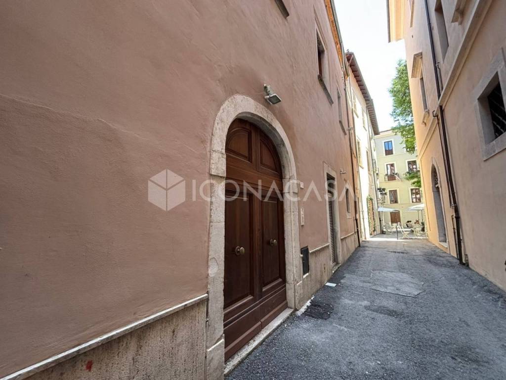 appartamento in vendita a L'Aquila in zona Centro Città