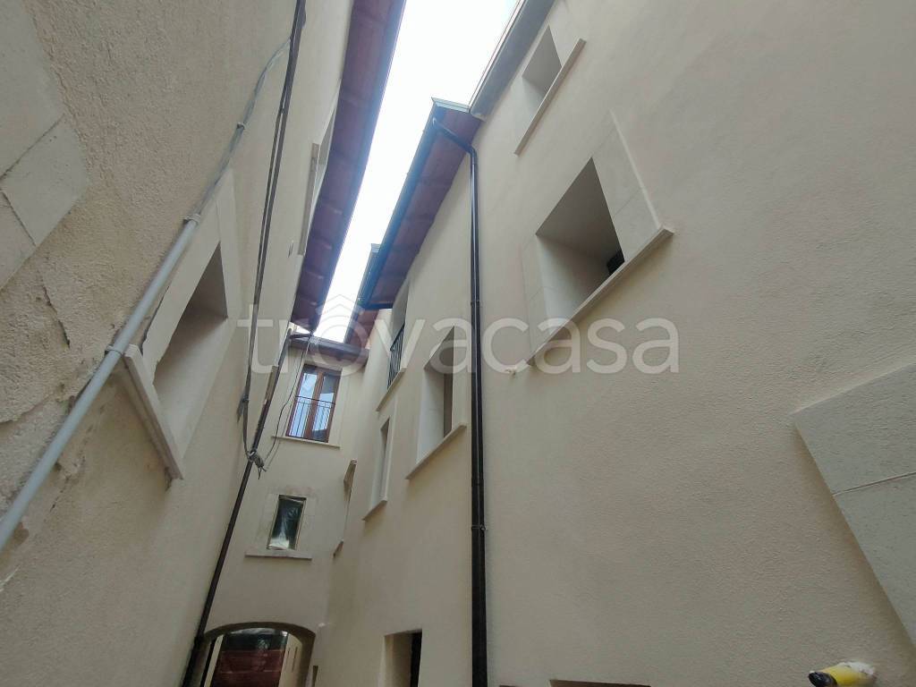 casa indipendente in vendita a L'Aquila in zona Monticchio/frazione Bagno