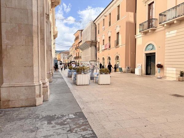 appartamento in vendita a L'Aquila in zona Centro Città