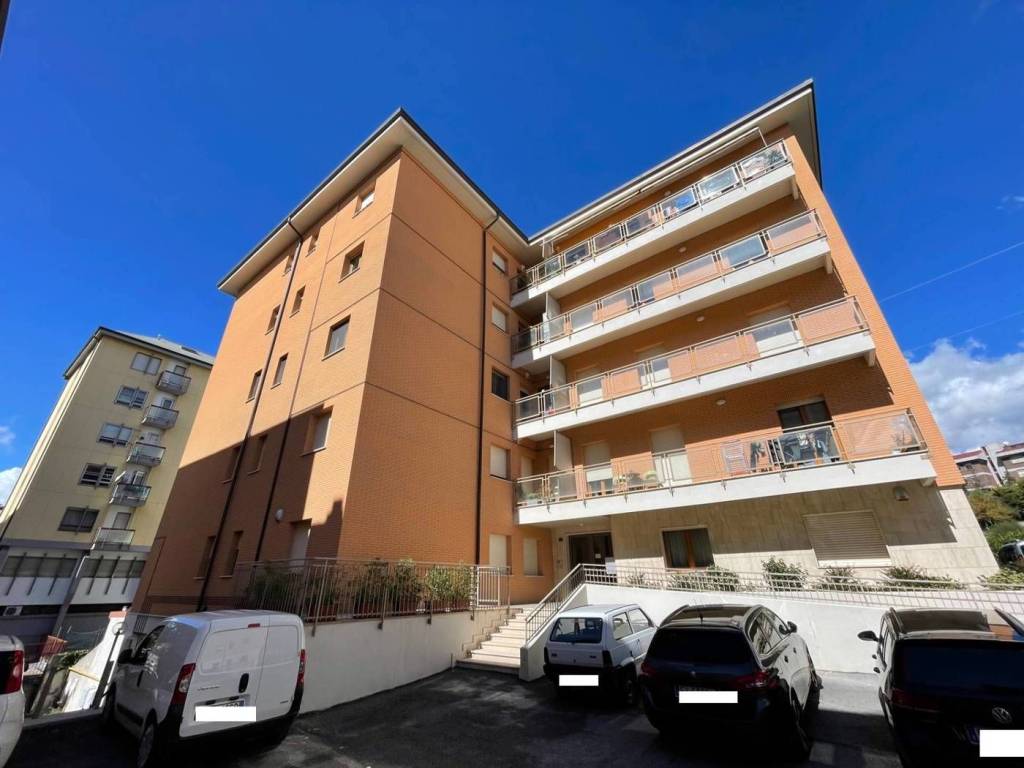 appartamento in vendita a L'Aquila in zona Torrione
