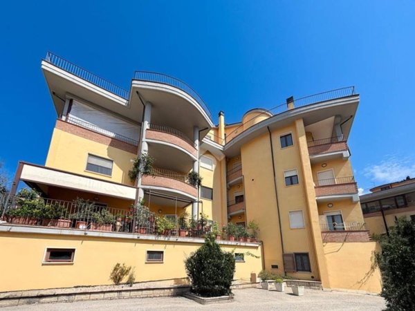 appartamento in vendita a L'Aquila in zona Centro Città
