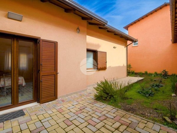 casa indipendente in vendita a L'Aquila in zona Centro Città