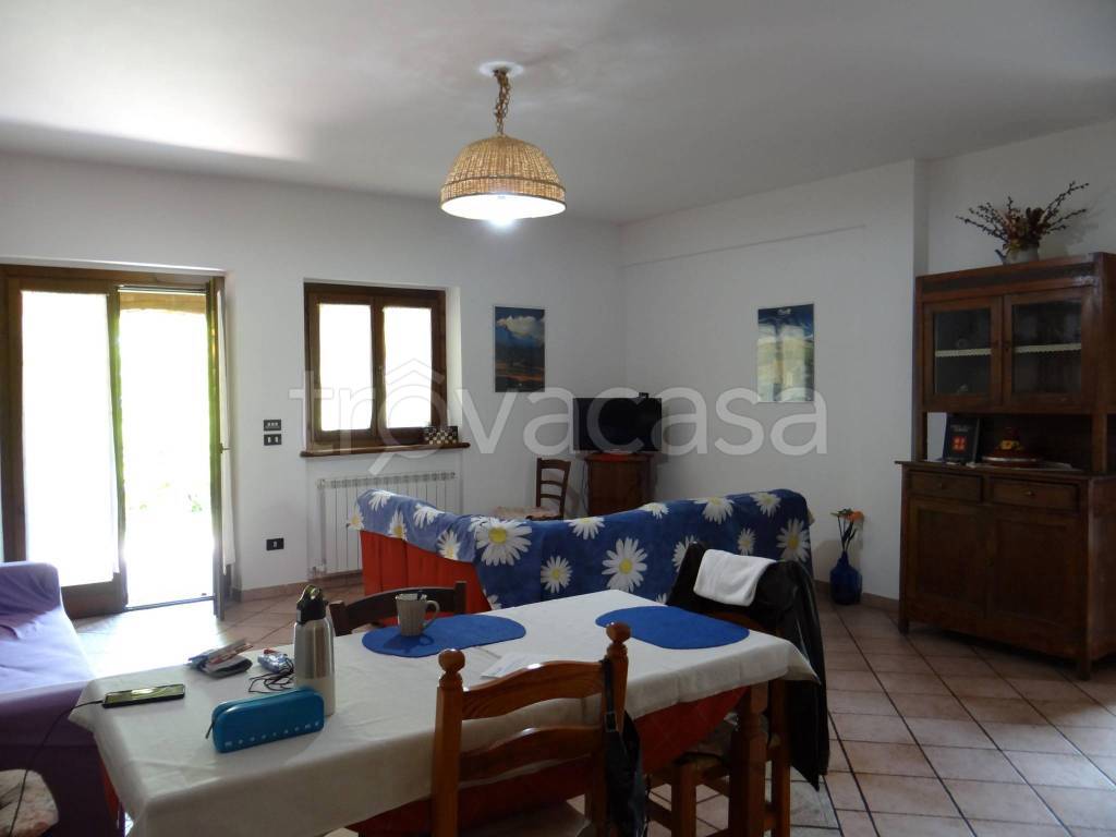 casa indipendente in vendita a L'Aquila in zona Pianola