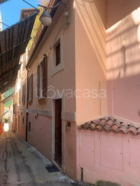 appartamento in vendita a L'Aquila in zona Centro Città