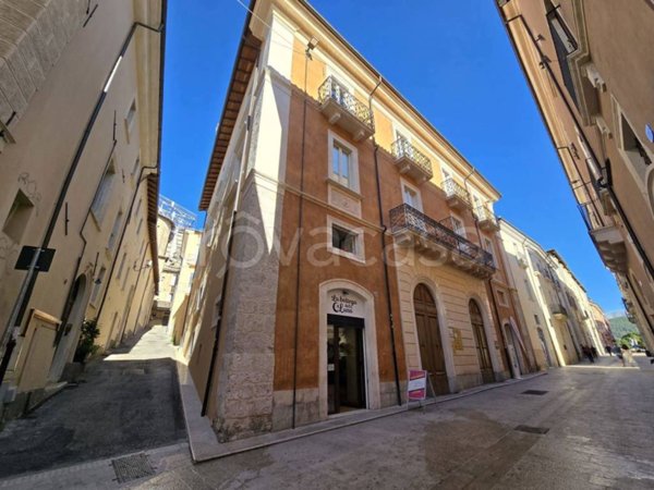 appartamento in vendita a L'Aquila in zona Centro Città