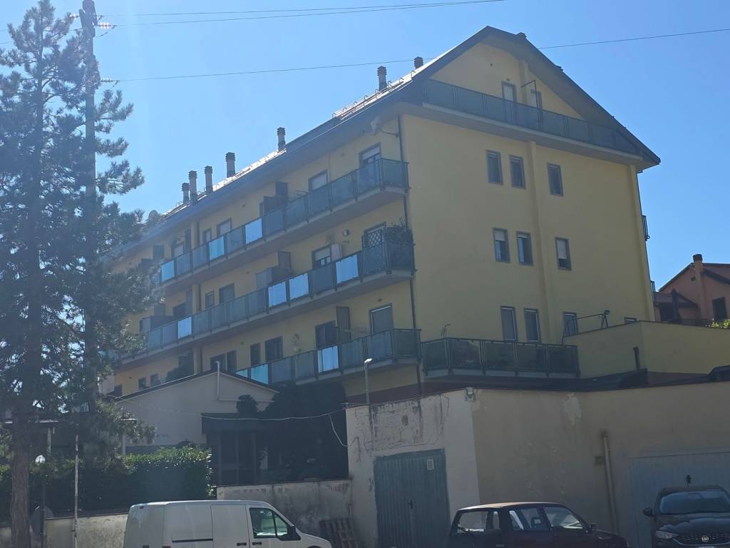 appartamento in vendita a L'Aquila in zona Pettino