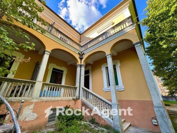 appartamento in vendita a L'Aquila in zona Preturo