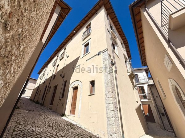 appartamento in vendita a L'Aquila in zona Centro Città
