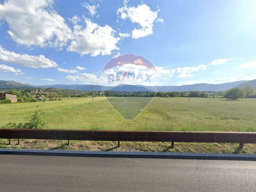terreno edificabile in vendita a L'Aquila in zona Cansatessa