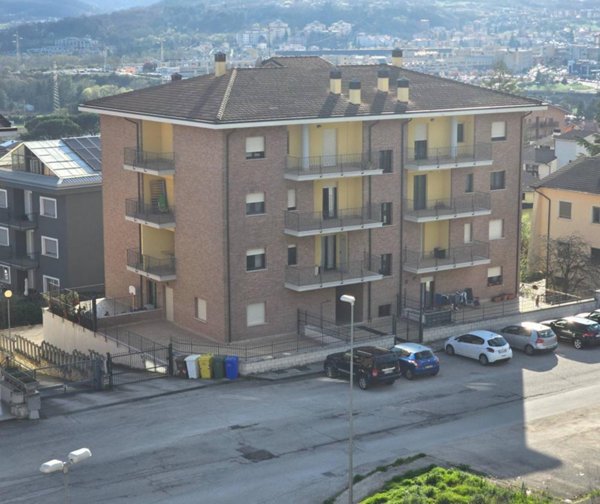appartamento in vendita a L'Aquila in zona Pettino