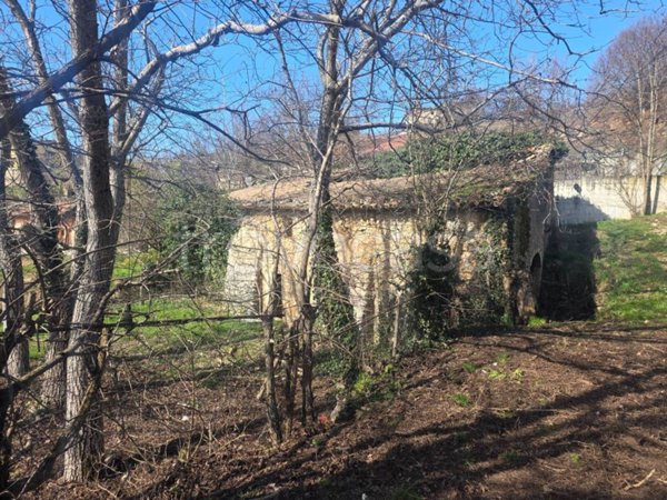 casa indipendente in vendita a L'Aquila in zona Torrione