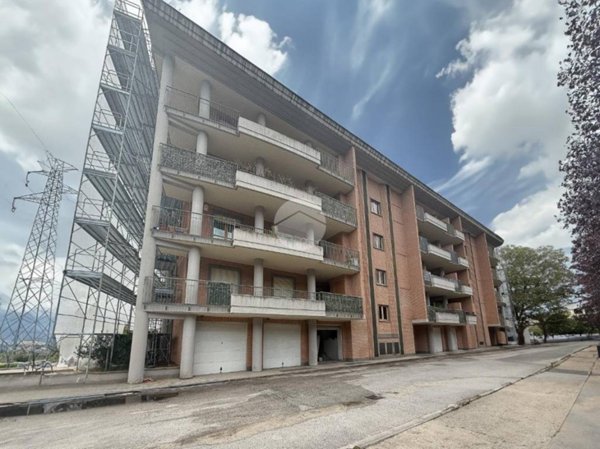 appartamento in vendita a L'Aquila in zona Pettino