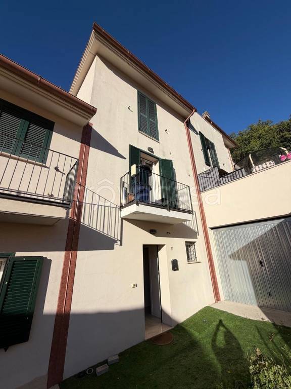 casa indipendente in vendita a L'Aquila in zona Sant'Elia