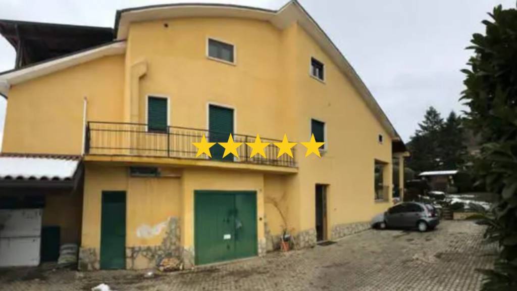 appartamento in vendita a L'Aquila in zona Preturo