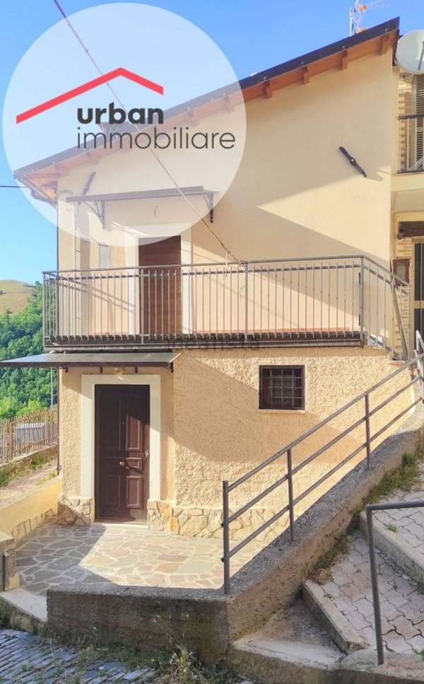 appartamento in vendita a L'Aquila in zona Santi