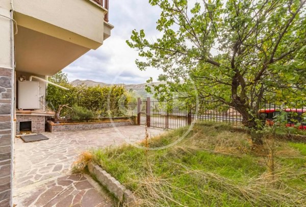 casa indipendente in vendita a L'Aquila in zona Pianola