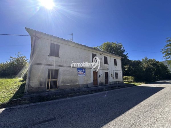 appartamento in vendita a L'Aquila in zona Sassa