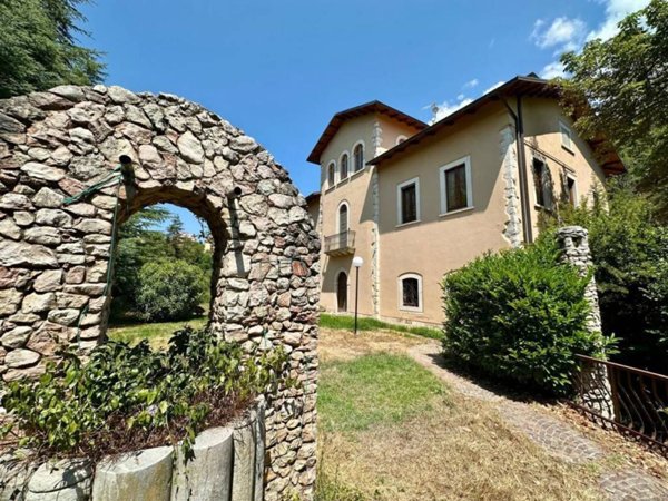 villa in vendita a L'Aquila in zona Centro Città
