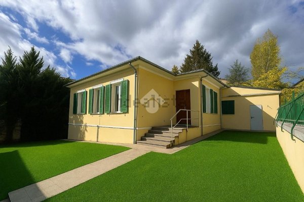 casa indipendente in vendita a L'Aquila in zona Centro Città