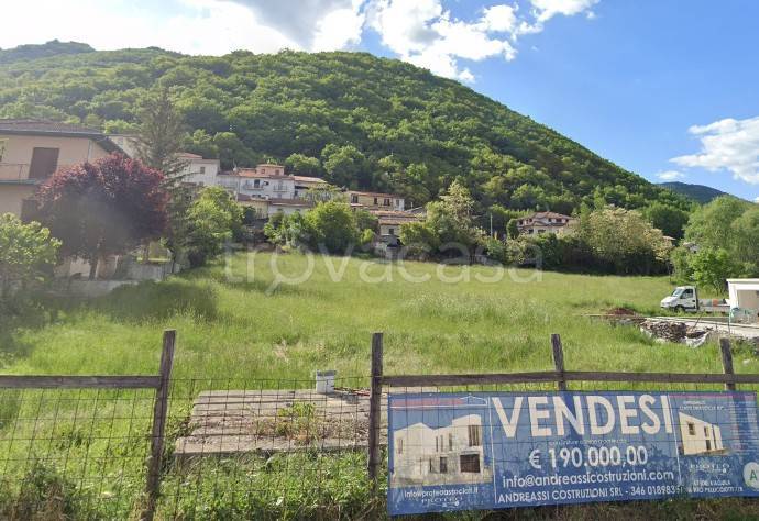 casa indipendente in vendita a L'Aquila in zona Preturo