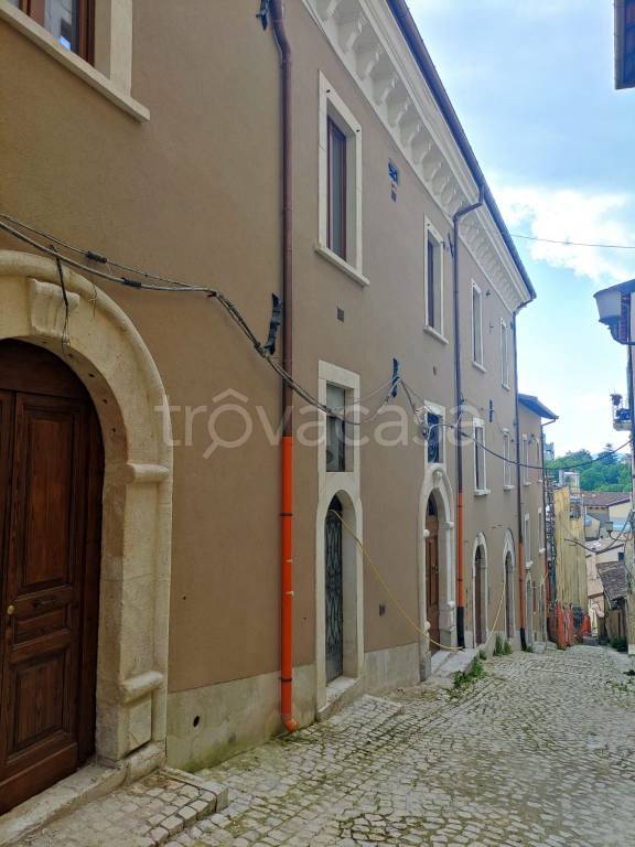 appartamento in vendita a L'Aquila in zona Centro Città