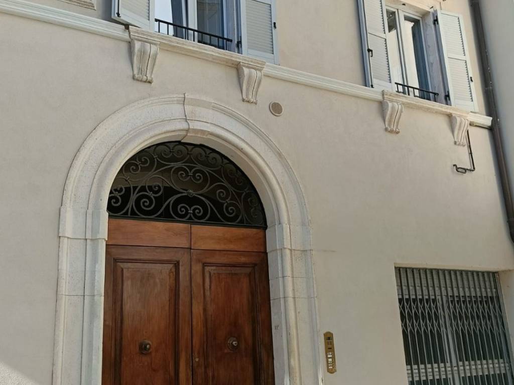 appartamento in vendita a L'Aquila in zona Centro Città