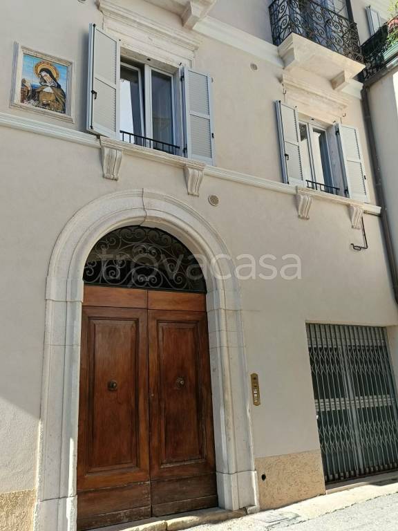 appartamento in vendita a L'Aquila in zona Centro Città