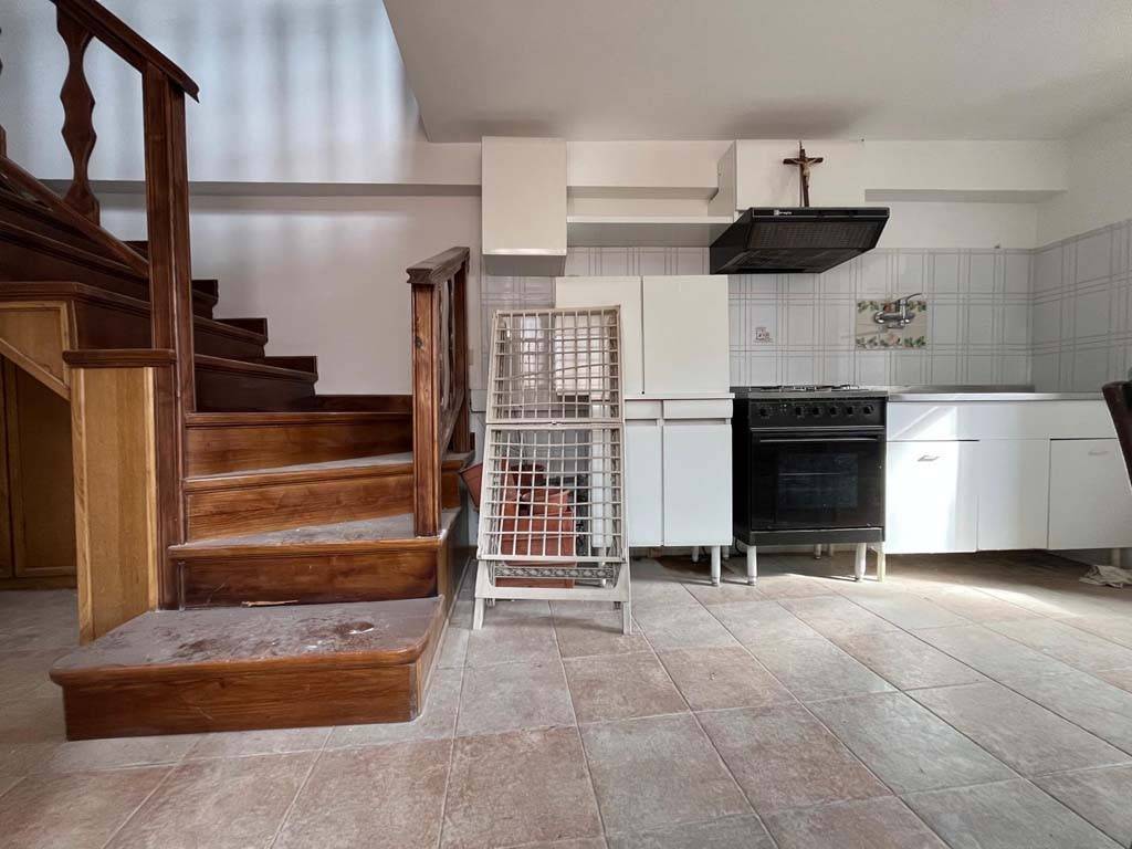 casa indipendente in vendita a L'Aquila in zona Paganica