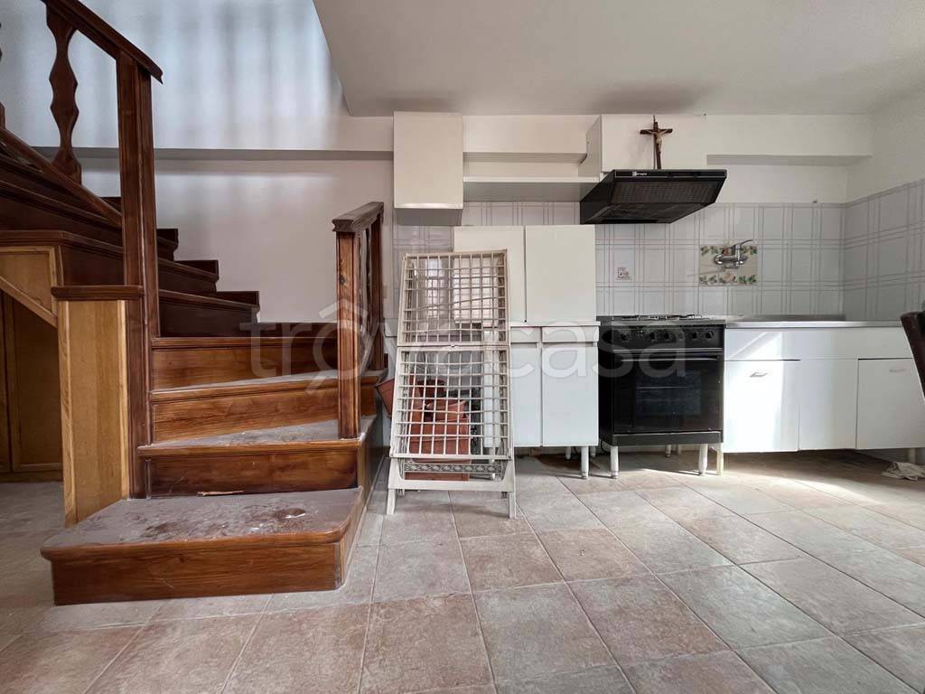 casa indipendente in vendita a L'Aquila in zona Paganica