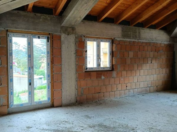 casa indipendente in vendita a L'Aquila in zona Pianola