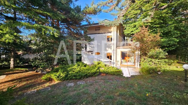 casa indipendente in vendita a L'Aquila in zona Pianola