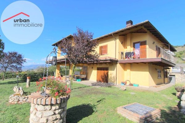 casa indipendente in vendita a L'Aquila in zona Poggio di Roio
