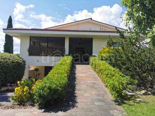 casa indipendente in vendita a L'Aquila in zona Paganica