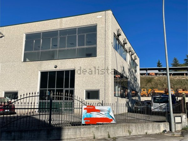 capannone in vendita a L'Aquila