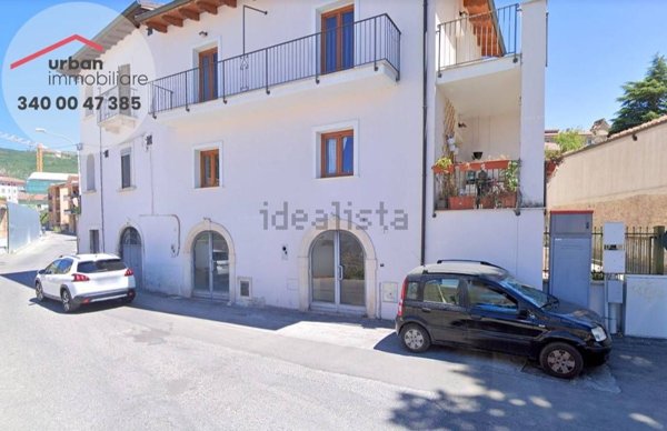 locale commerciale in vendita a L'Aquila in zona San Sisto
