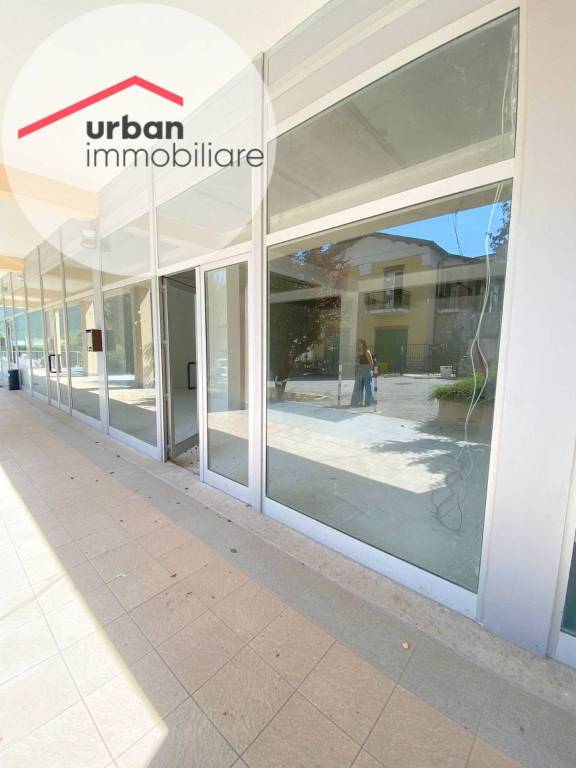 negozio in vendita a L'Aquila in zona San Sisto