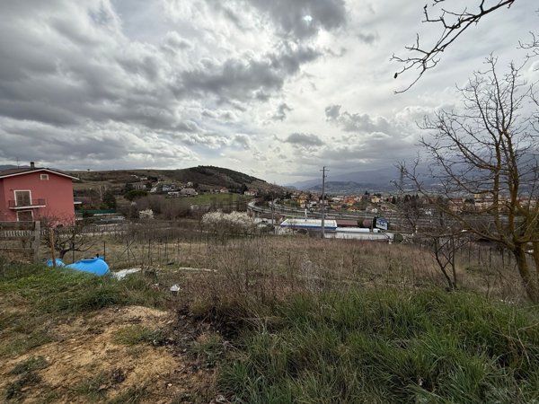 terreno edificabile in vendita a L'Aquila in zona Torrione