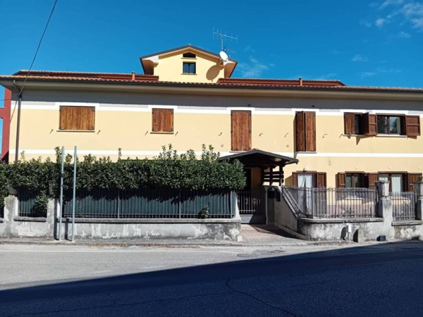 appartamento in vendita a L'Aquila in zona Sassa