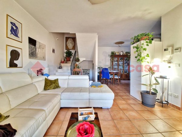 casa indipendente in vendita a L'Aquila in zona Centro Città