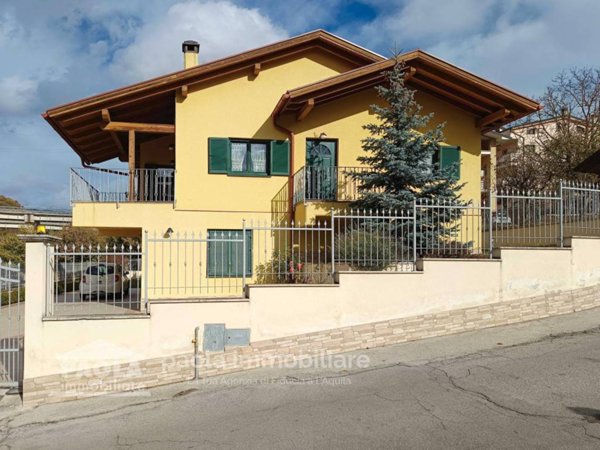 casa indipendente in vendita a L'Aquila in zona Palombara