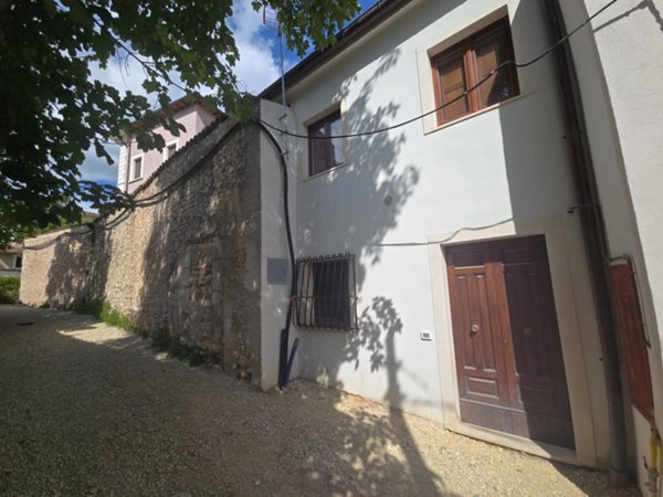 appartamento in vendita a L'Aquila in zona Centro Città