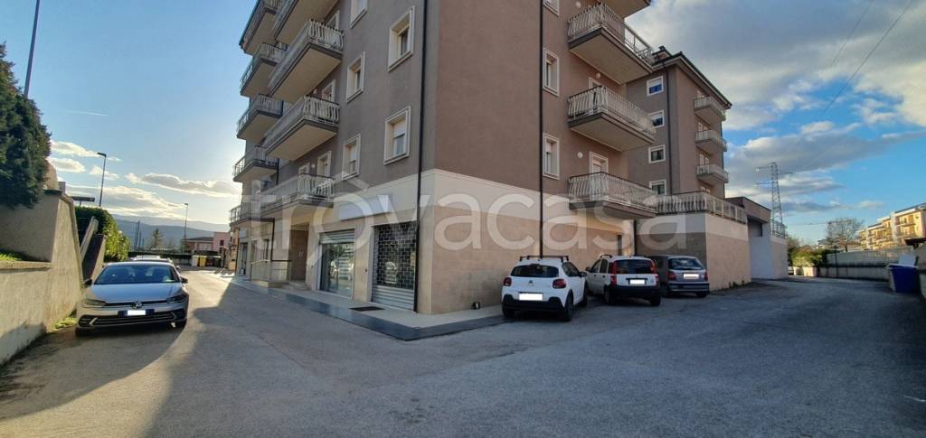 negozio in vendita a L'Aquila in zona San Sisto