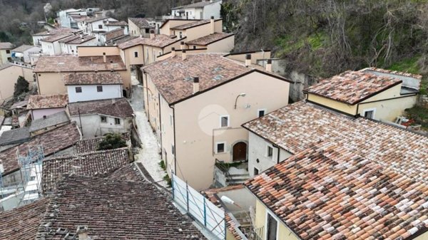 appartamento in vendita a L'Aquila in zona Monticchio/frazione Bagno