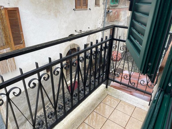 casa indipendente in vendita a L'Aquila in zona Centro Città