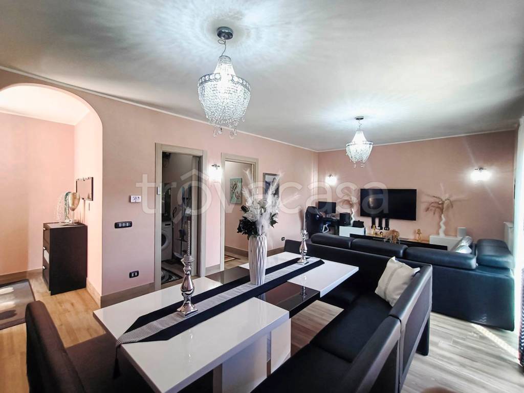 casa indipendente in vendita a L'Aquila in zona San Sisto