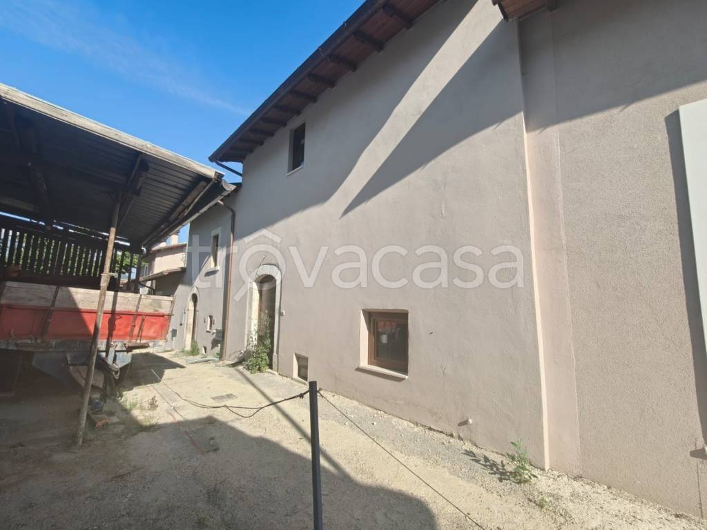 casa indipendente in vendita a L'Aquila in zona Sant'Elia