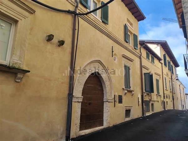 appartamento in vendita a L'Aquila in zona Centro Città