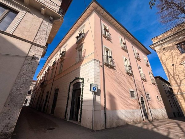 appartamento in vendita a L'Aquila in zona Centro Città