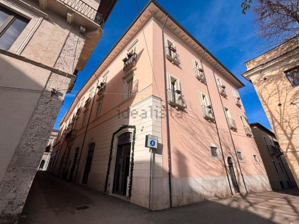 appartamento in vendita a L'Aquila in zona Centro Città